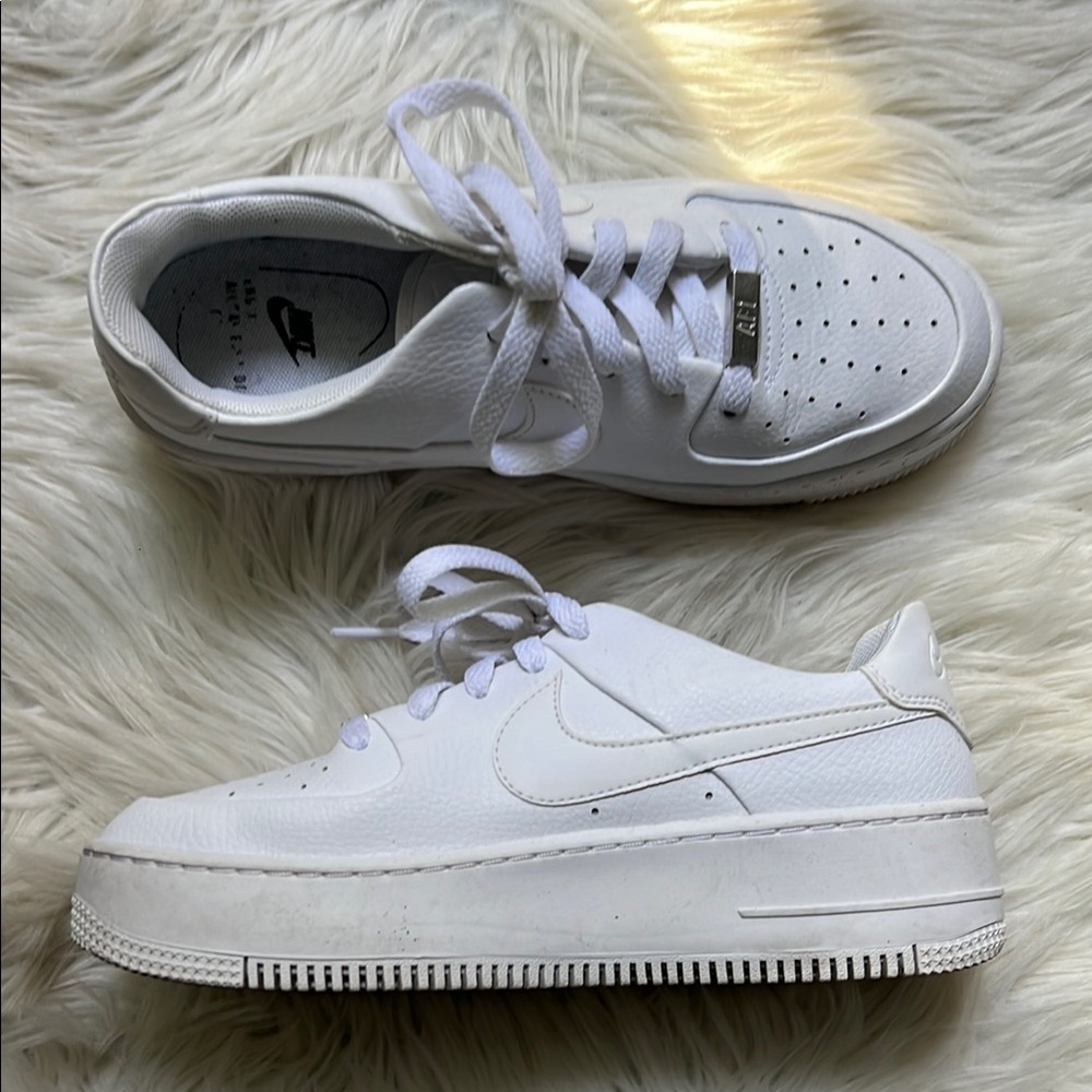 Nike Air Force 1 Sage Low